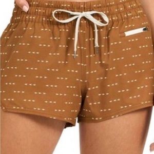 Vuori Clementine lined shirts in color tumeric